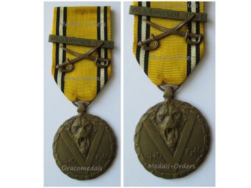 Belgium WWII Victory Commemorative Medal with Swords & Allemagne 1945 Clasp 