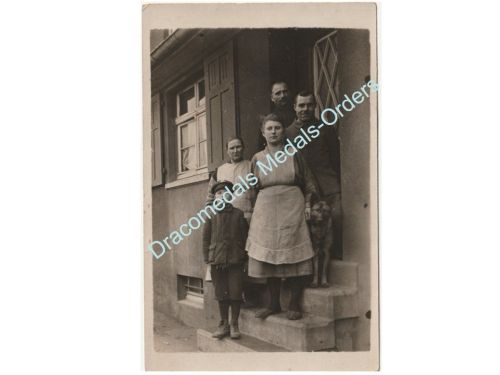 Germany WWI Family photo, Soldier, Dog